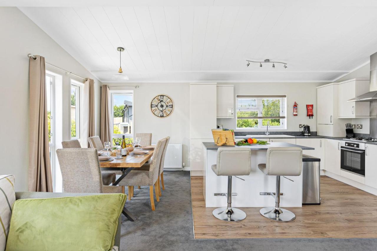 Rose Lodge, 21 Roadford Lake Lodges 利夫顿 外观 照片